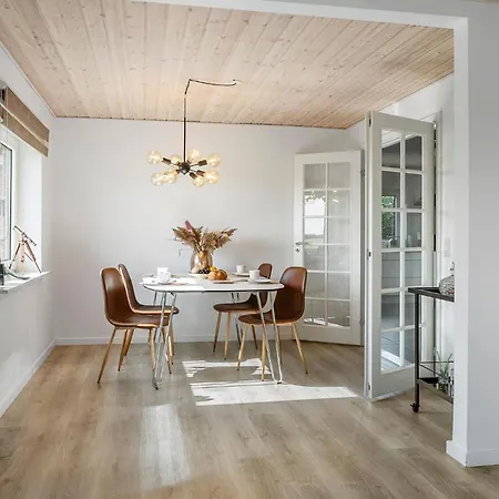 2 Bedroom Amazing In 펜션 Thyholm